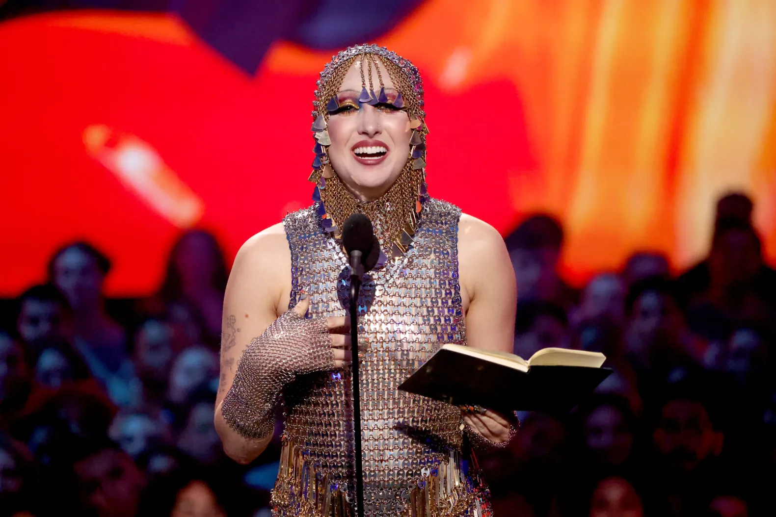 Chappell Roan dedicates Best New Artist gong at 2024 MTV Video Music Awards to “drag artists” and “queer and trans people”